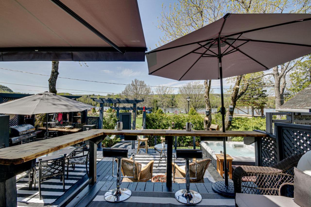 Le Petit Manoir Spa Et Vue Sur Riviere St Maurice Grandes Piles Exterior photo